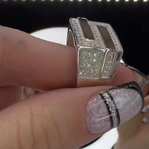 ბეჭედი 8K