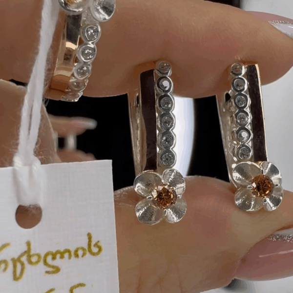 ვერცხლის სამკაული ოქროს დეტალებით